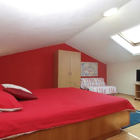 Fuer 8 Personen Ca 110 Qm In Peroj, Istrien Istrische Riviera