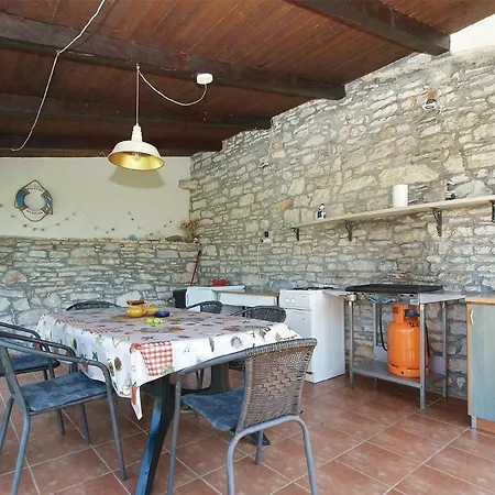 Fuer 8 Personen Ca 110 Qm In Peroj, Istrien Istrische Riviera *